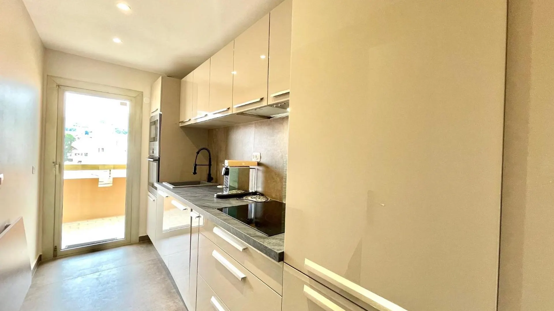 Astoria Luxury Apartment- 3 Bathrooms Cannes